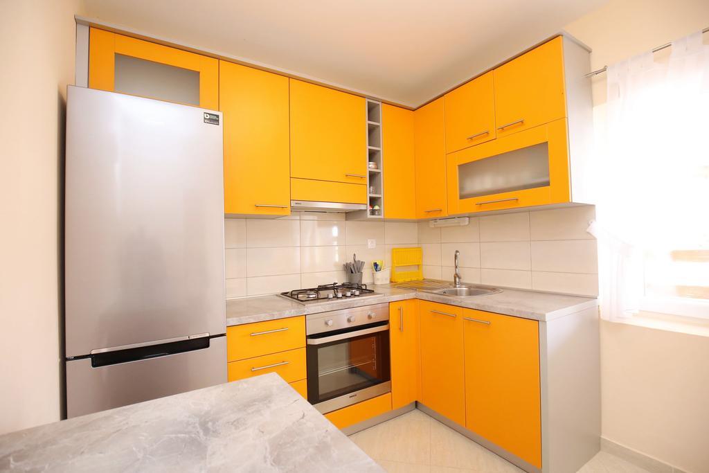 Apartment Marta Ražanac Exterior foto